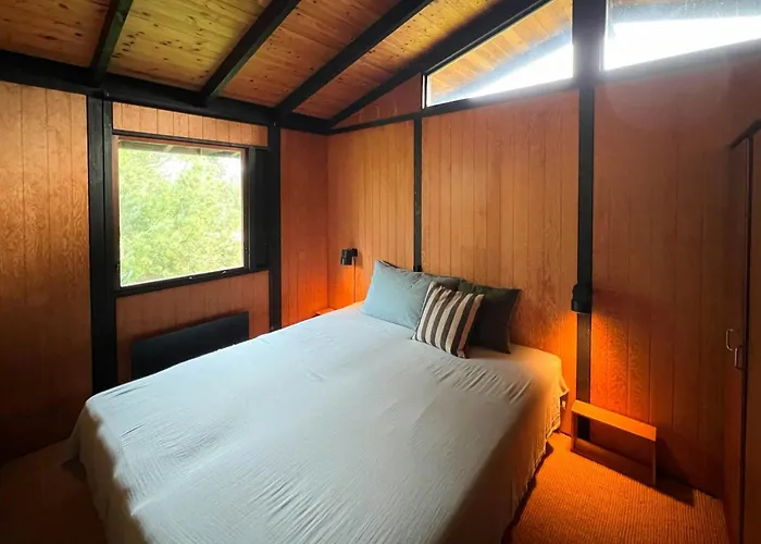 Original 70s Surrounded By Woods Holiday home